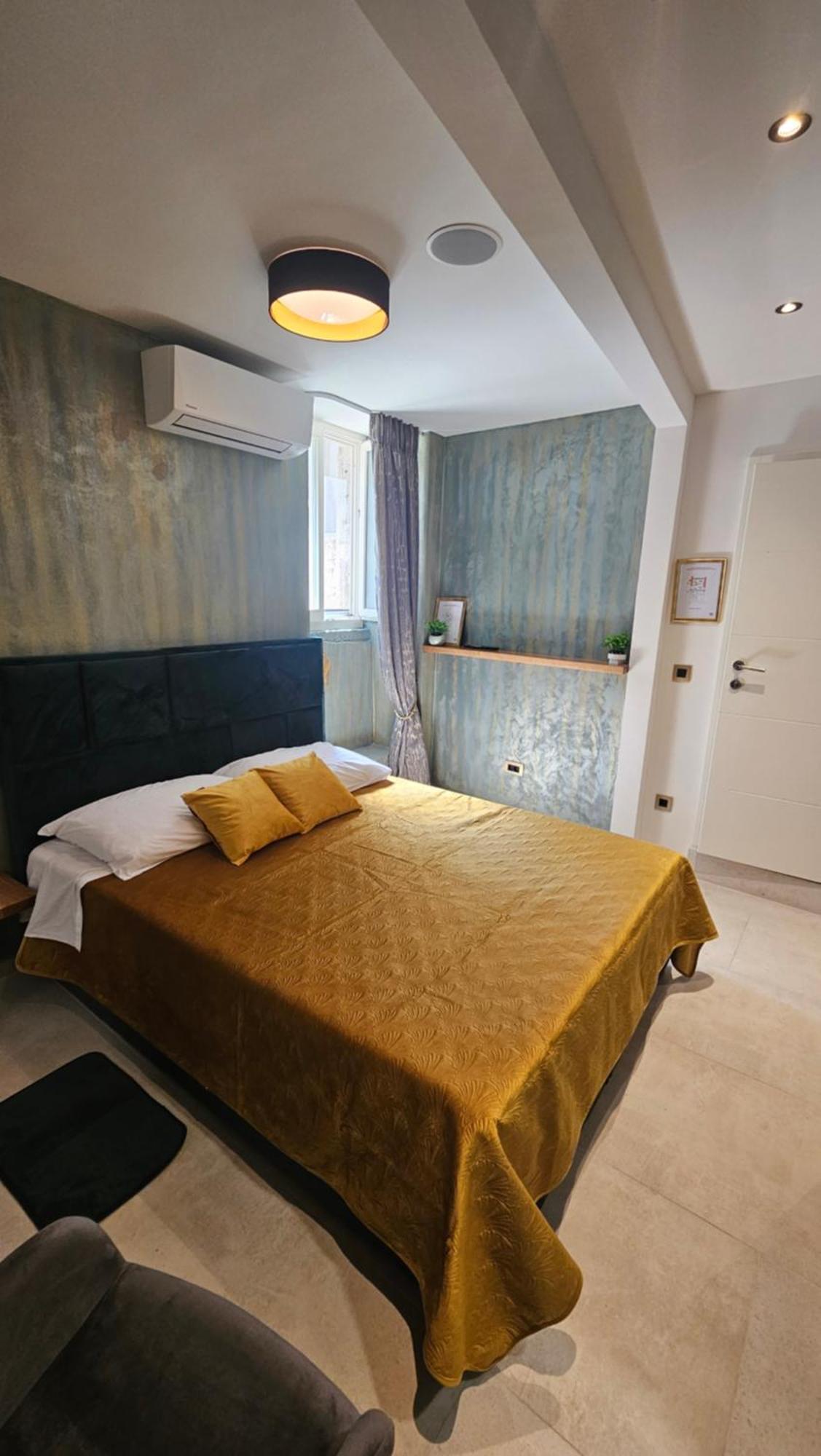 Dc II Downtown Apartment โรวีน ห้อง รูปภาพ